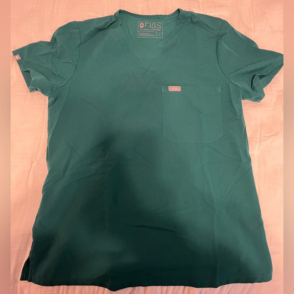 Dark green figs scrub top